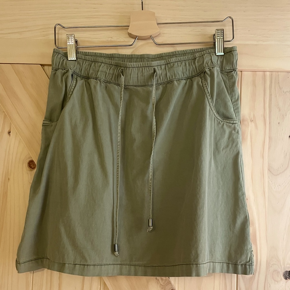 Aventura khaki skirt REI